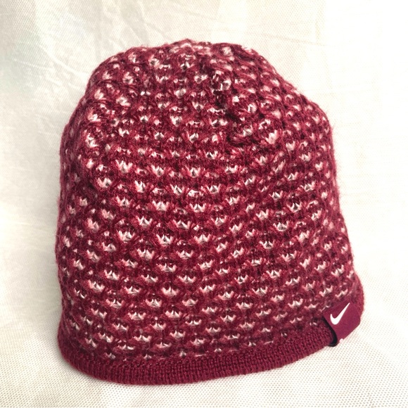 Nike Reversible Beanie Womens OSFM Cable Knit Hat Burgundy Pink Dual Layer Puff - Picture 1 of 8